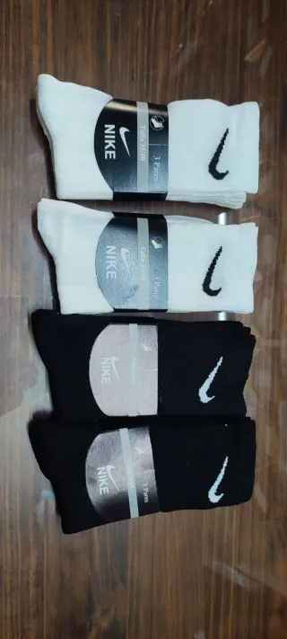 Calcetines blancos y negros talla única