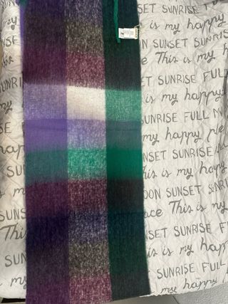 Bufanda a cuadros nueva con etiqueta