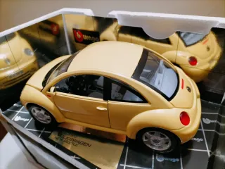 Volkswagen New Beetle Bburago 1/18