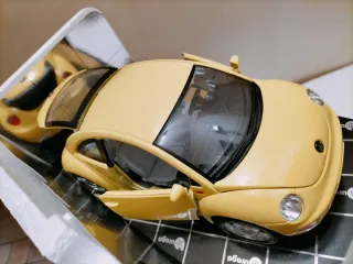 Volkswagen New Beetle Bburago 1/18