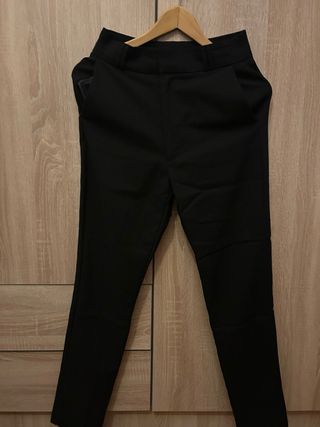 Traje chaqueta blazer y pantalón negros casi nuevo
