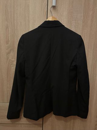 Traje chaqueta blazer y pantalón negros casi nuevo