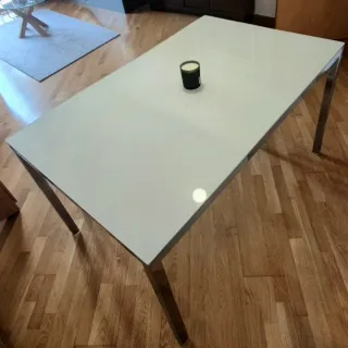 Mesa IKEA TORSBY + 4 sillas de diseño