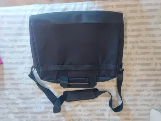 Maletín portátil negro