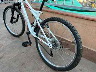 Bicicleta Infantil B-PRO Blanca