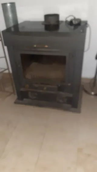 Estufa de leña con horno
