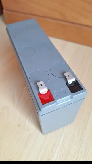 Batería 12v 9 Ah CSB HR 1224W F2FR