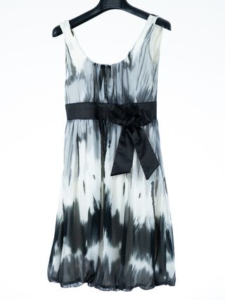 Vestido tirantes estampado blanco y negro Talla 42