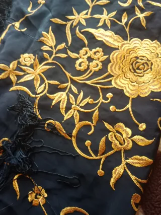 Mantón crespón bordado 140cm