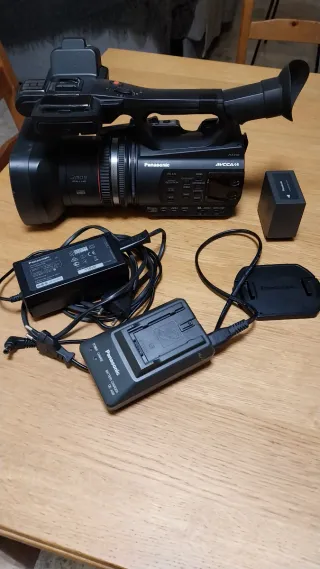 Cámara Profesional Panasonic AC90EJ HD