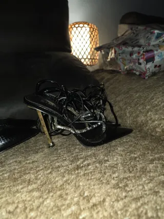 Zapatos de tacón negros