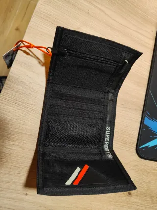 Cartera Superdry Negra