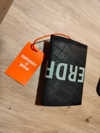 Cartera Superdry Negra