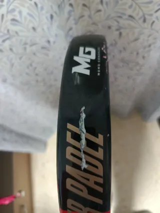 Pala Pádel Puma Nova Elite Momo González