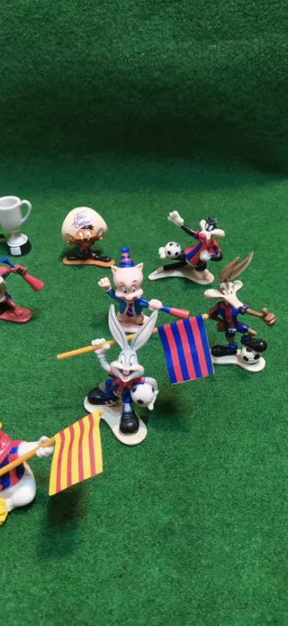 Lote Figuras Looney Tunes Barça
