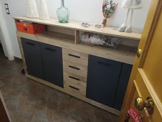 Mueble comedor madera negro y marrón