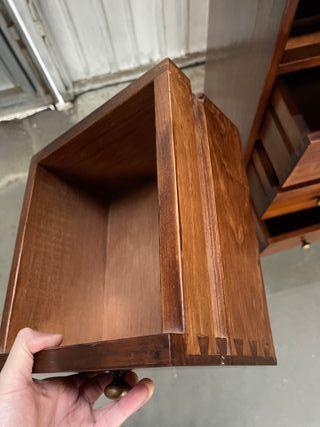Cómoda de madera maciza nueva