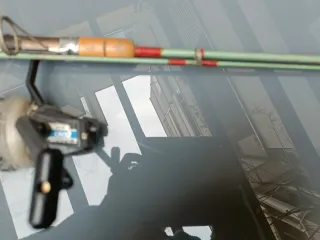 Caña de pescar con carrete