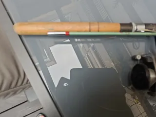 Caña de pescar con carrete