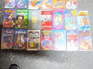 Lote 17 Películas VHS Disney (Español)