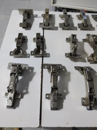 18 Bisagras para Muebles de Cocina