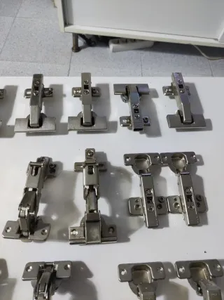 18 Bisagras para Muebles de Cocina