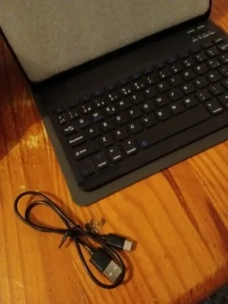 Custodia con Tastiera per Samsung Tab A9