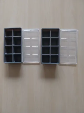 Cubiteras de hielo con tapa (2 unidades)