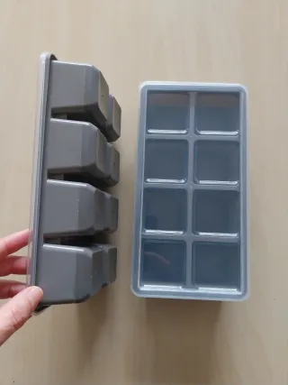 Cubiteras de hielo con tapa (2 unidades)