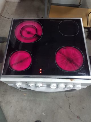 Horno y Vitrocerámica Balay