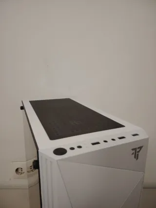 Caja PC Gaming Tempest Blanca