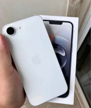 iPhone 16e blanco