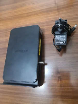 Router Netgear CG3100 DV3 WIFI + Adaptador