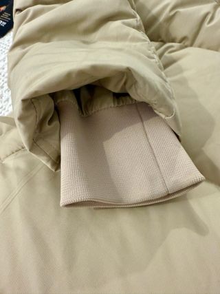 Abrigo de plumas Nike con capucha Talla 44-46