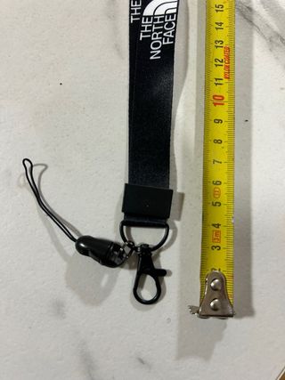 Cordón The North Face negro con mosquetón