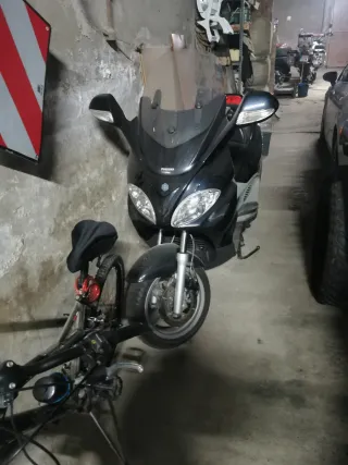 Moto Scooter Negra