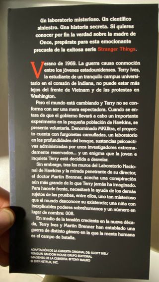 Stranger Things: Mentes peligrosas / Stranger T...