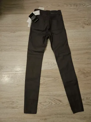 Pantalón Stradivarius gris talla 34 sin usar