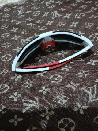 Occhiali da sole sportivi estivi