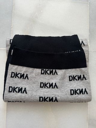 Bufanda DKNY reversible gris y negra