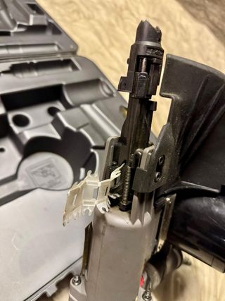 COIL NAILER CN V400A PISTOLA CHIODATRICE PNEUMATIC