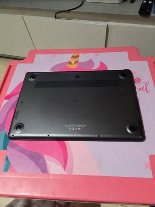 Huawei Matebook MRC-WX0 i7 8GB RAM