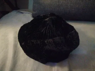 Antiguos gorros negros