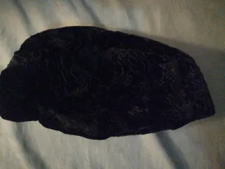 Antiguos gorros negros