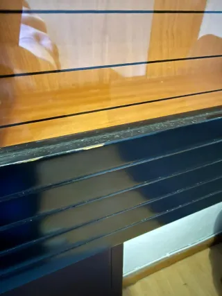 Vitrina de pared con estantes de cristal – 2 módul