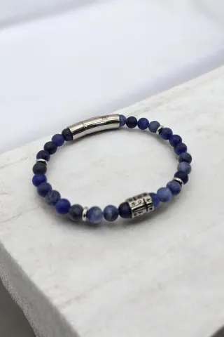 Pulsera de hombre con cuentas azules y acero .