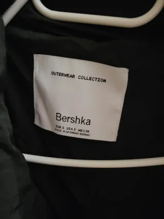 Chaqueta acolchada  Bershka Negro