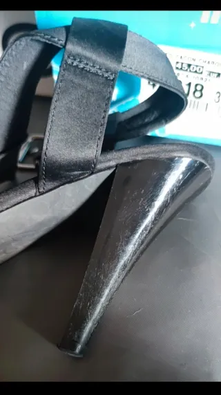 Zapatos de tacón negros