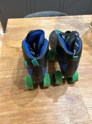 Patines de hockey Sioux negros y verdes. Talla 40