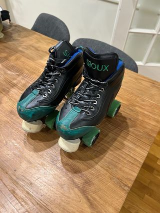 Patines de hockey Sioux negros y verdes. Talla 40